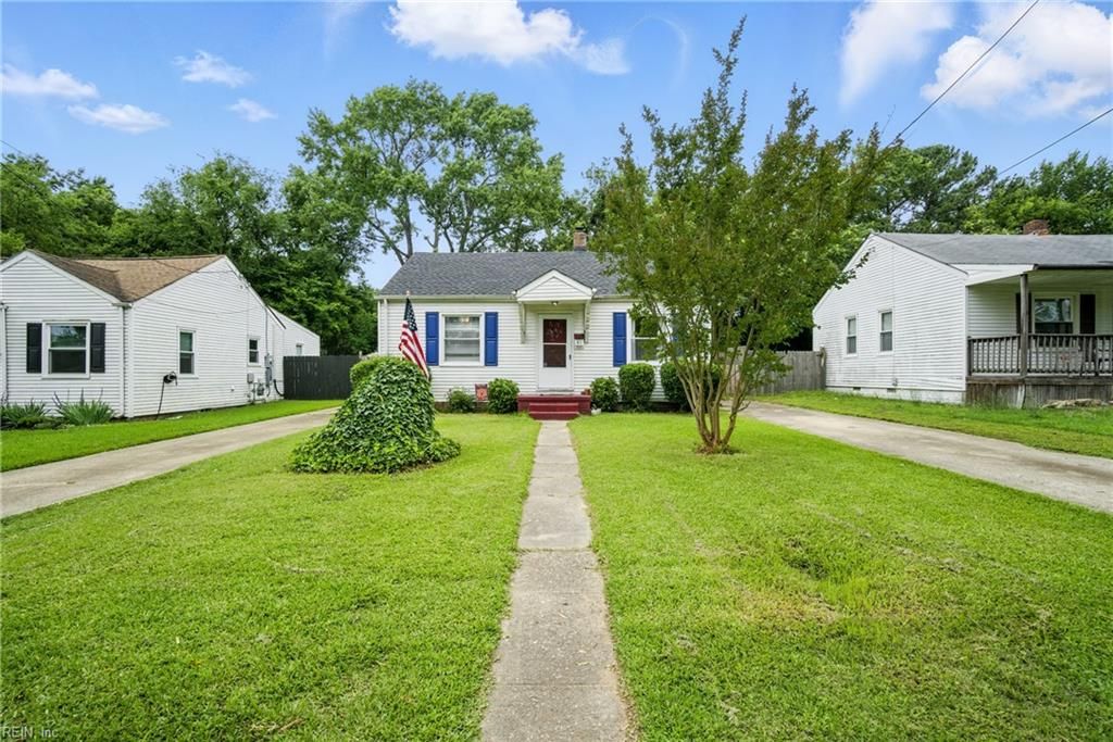 Photo of 81 Bolling Road, Portsmouth, VA 23701 (MLS # 10616940)