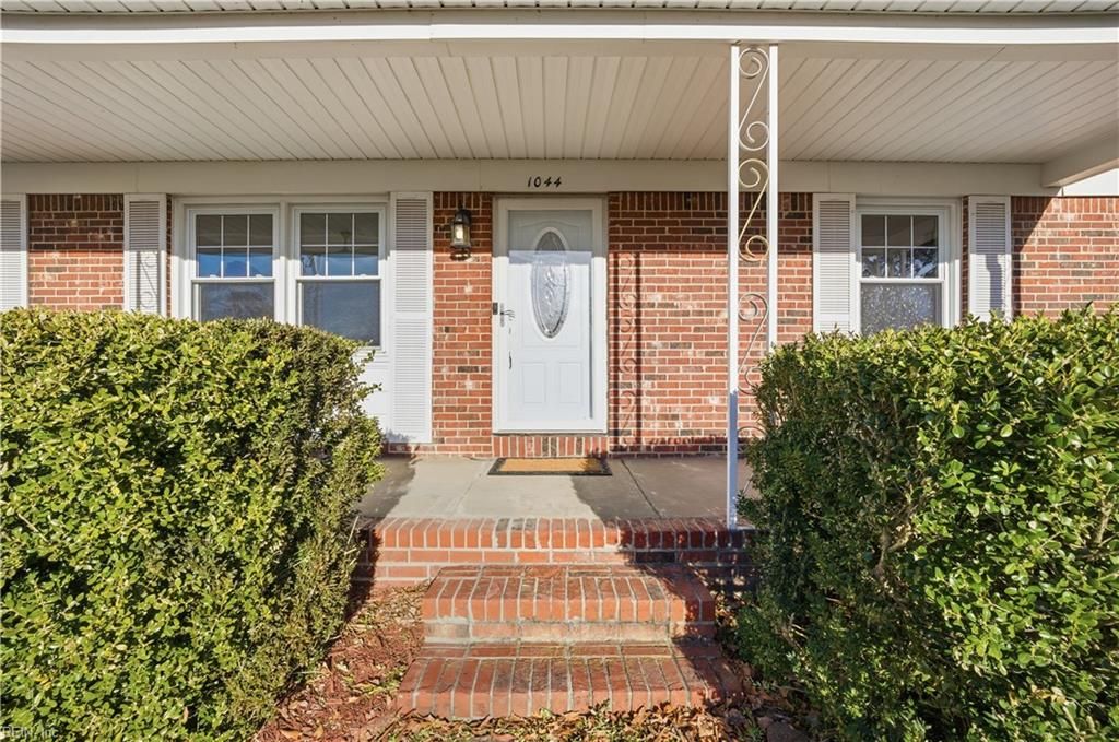 Photo of 1044 Sunnyside Drive, Virginia Beach, VA 23464 (MLS # 10619693)