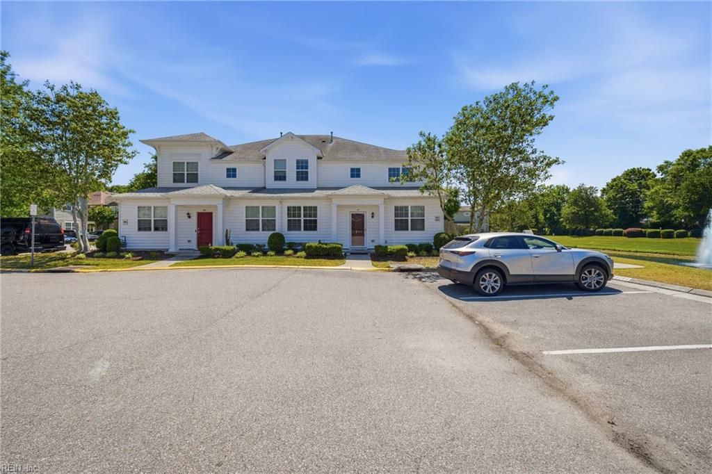 Photo of 661 Lacy Oak Drive, Chesapeake, VA 23320 (MLS # 10631923)