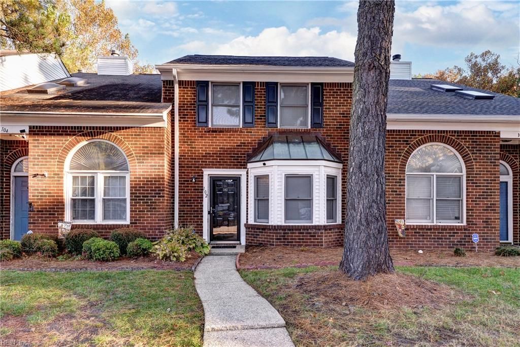 Photo of 102 Corwin Circle, Hampton, VA 23666 (MLS # 10608535)