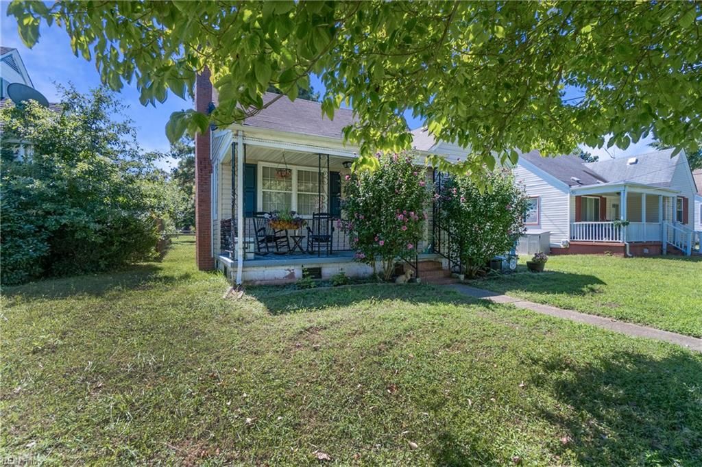 Photo of 2309 Leckie Street, Portsmouth, VA 23704 (MLS # 10635497)
