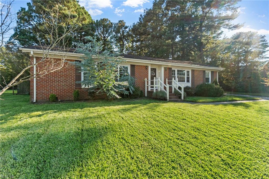 Photo of 5817 Craneybrook Lane, Portsmouth, VA 23703 (MLS # 10658132)