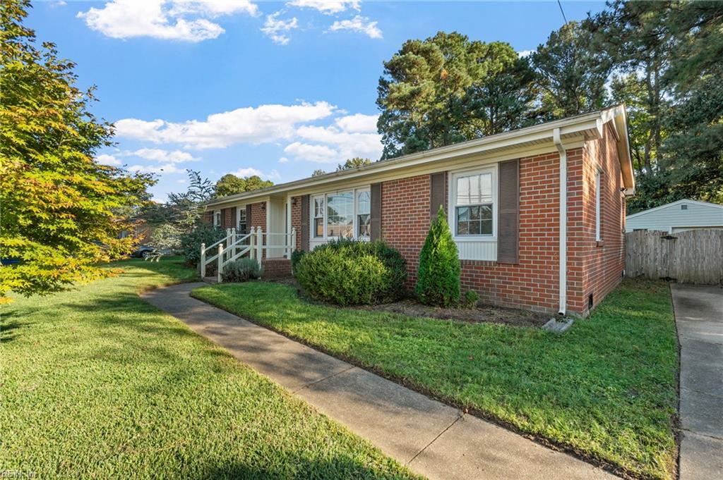 Photo of 5817 Craneybrook Lane, Portsmouth, VA 23703 (MLS # 10658132)