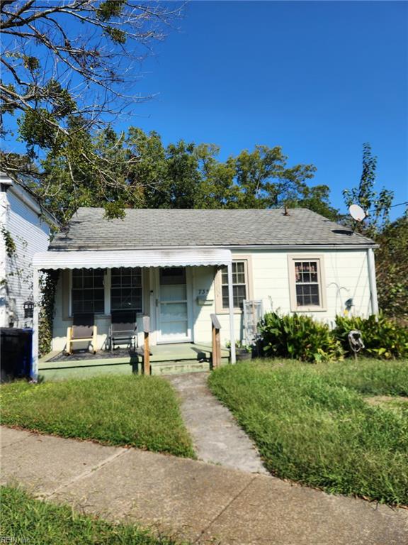 Photo of 735 Flanders Circle, Portsmouth, VA 23707 (MLS # 10657827)