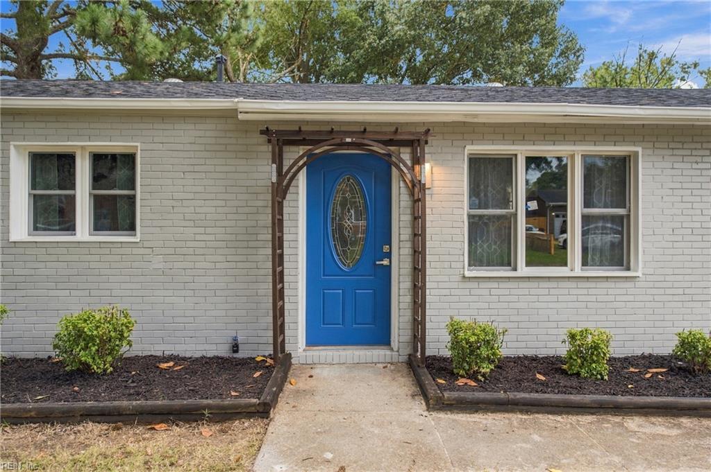 Photo of 3904 Starboard Road, Chesapeake, VA 23321 (MLS # 10657836)