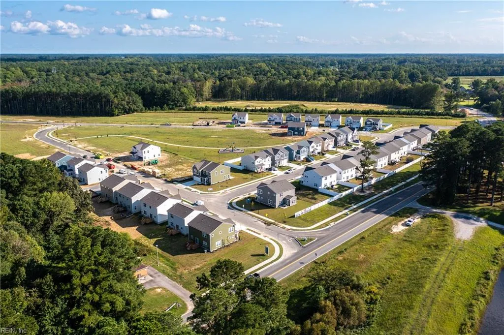 Suffolk, Virginia 23434, United States, 5 Bedrooms Bedrooms, ,3 BathroomsBathrooms,Residential,Active,171219