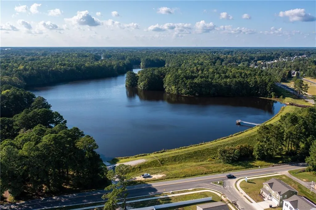 Suffolk, Virginia 23434, United States, 5 Bedrooms Bedrooms, ,3 BathroomsBathrooms,Residential,Active,171219