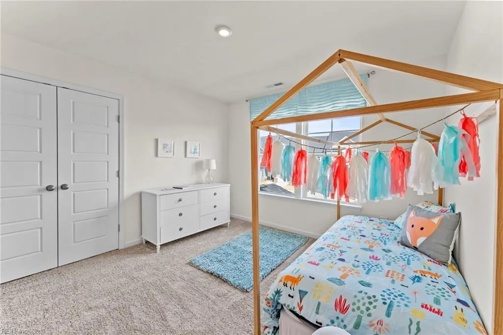 Suffolk, Virginia 23434, United States, 5 Bedrooms Bedrooms, ,3 BathroomsBathrooms,Residential,Active,171219