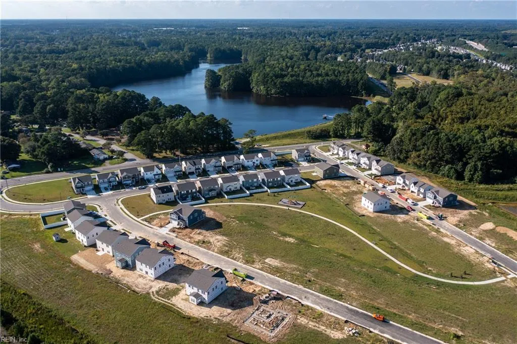 Suffolk, Virginia 23434, United States, 5 Bedrooms Bedrooms, ,3 BathroomsBathrooms,Residential,Active,171219