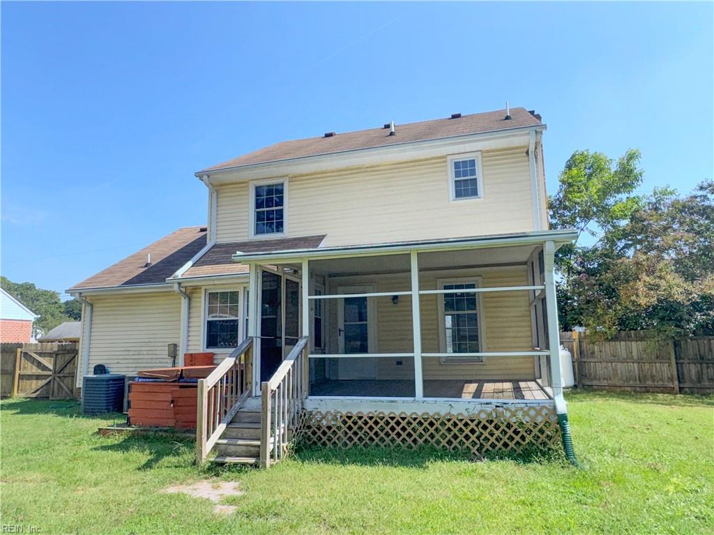 Photo of 512 Bay Oak Drive, Chesapeake, VA 23323 (MLS # 10657097)