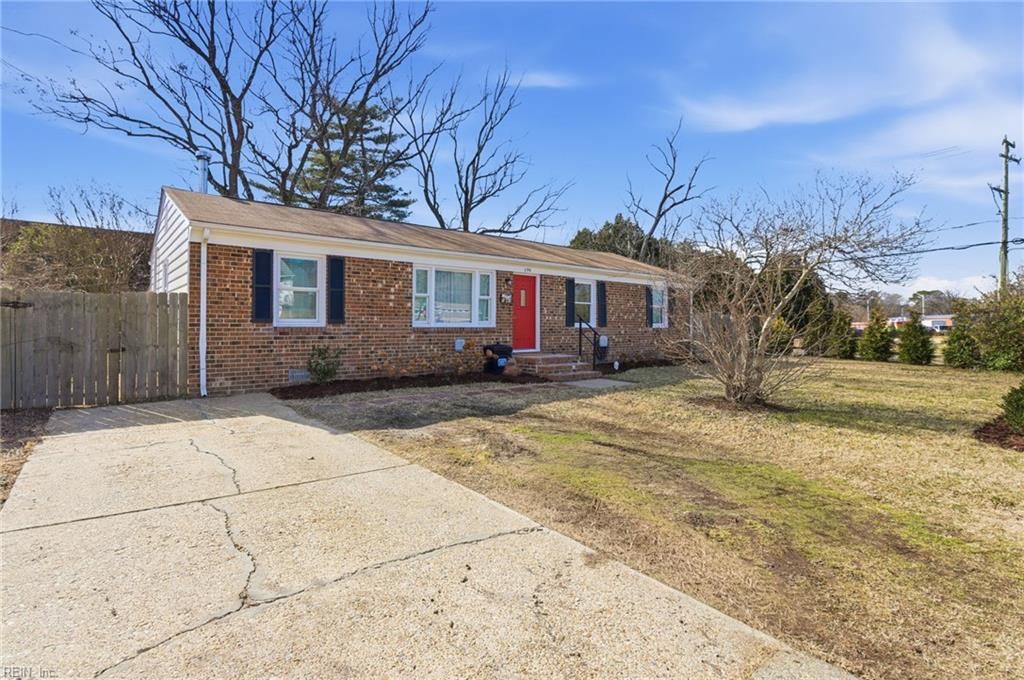 Photo of 199 Ridgewood Parkway, Newport News, VA 23608 (MLS # 10620191)