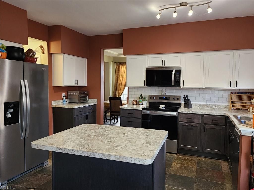 Photo of 1104 Cutspring Road, Chesapeake, VA 23322 (MLS # 10613303)