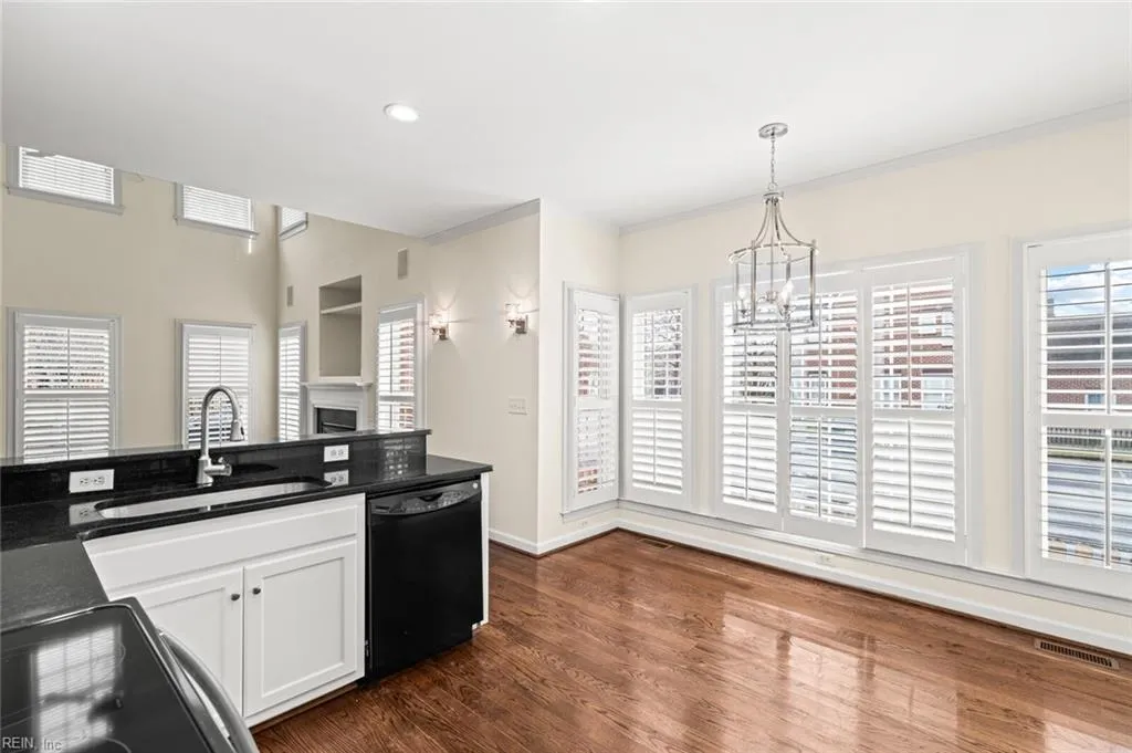 Newport News, Virginia 23606, United States, 3 Bedrooms Bedrooms, ,3 BathroomsBathrooms,Residential,Active,6351