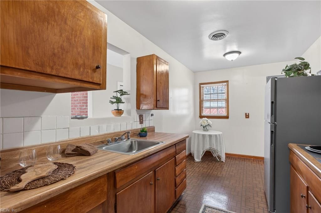 Photo of 724 S Westgrove Road, Virginia Beach, VA 23455 (MLS # 10618564)