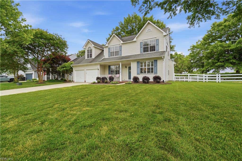 Photo of 2713 Livingston Loop, Virginia Beach, VA 23456 (MLS # 10634373)