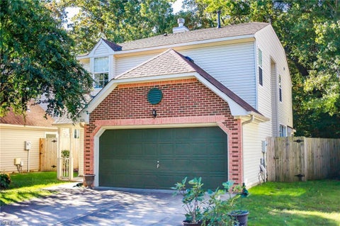 Photo of 826 Greystone Trace, Newport News, VA 23602 (MLS # 10641983)