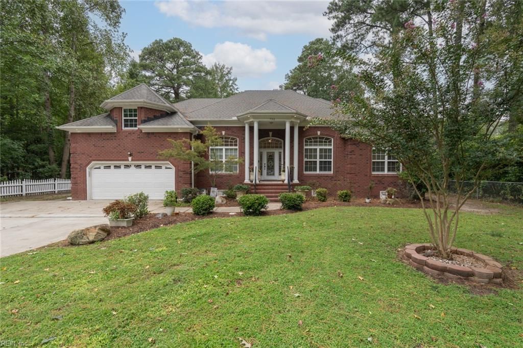 Photo of 732 Washington Drive, Chesapeake, VA 23322 (MLS # 10616658)