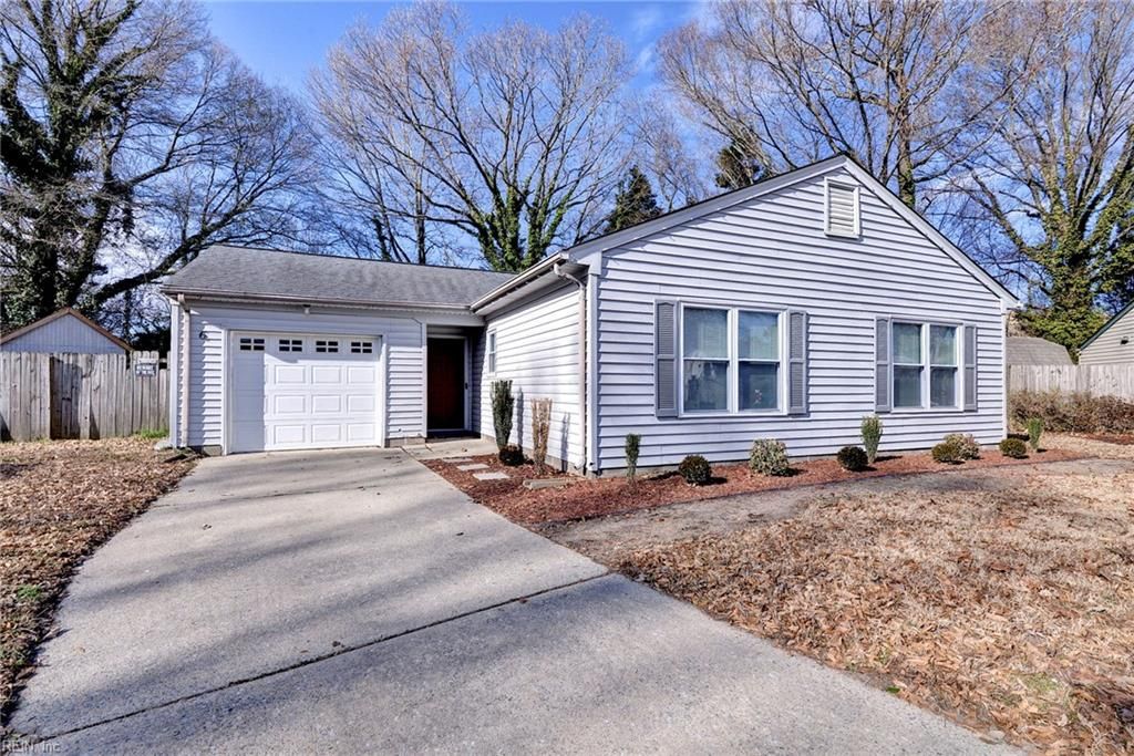 Photo of 6 Whitecedar Court, Hampton, VA 23666 (MLS # 10619448)