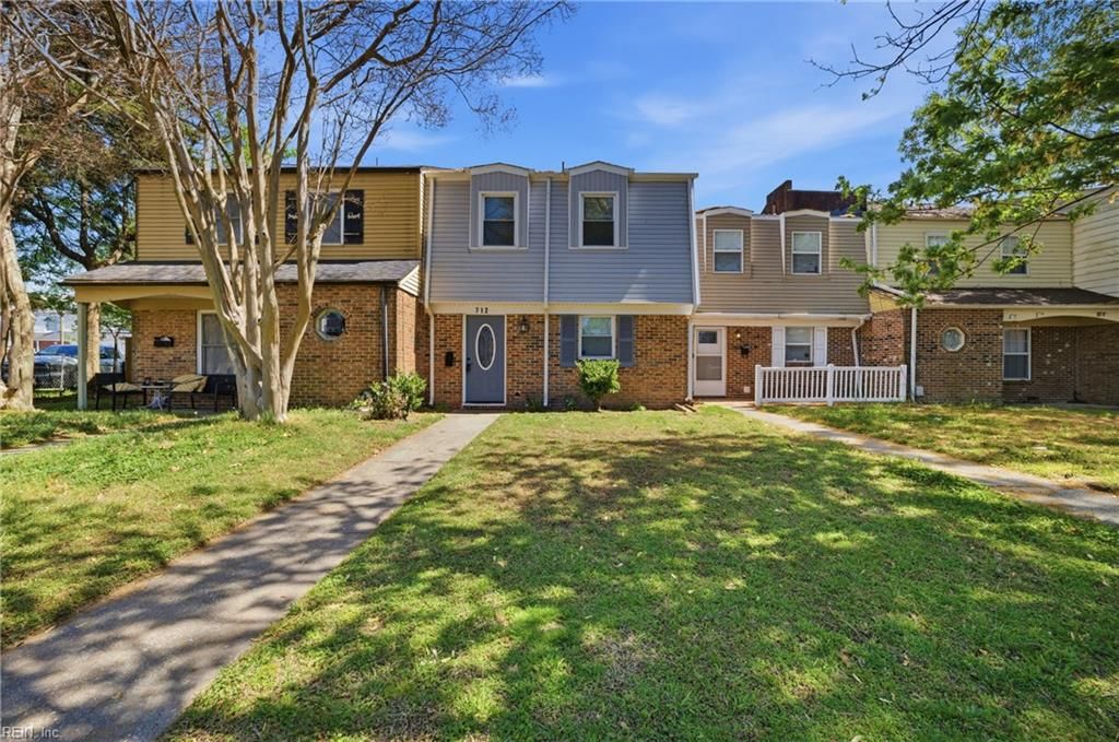Photo of 712 White Hall Lane, Virginia Beach, VA 23462 (MLS # 10628383)