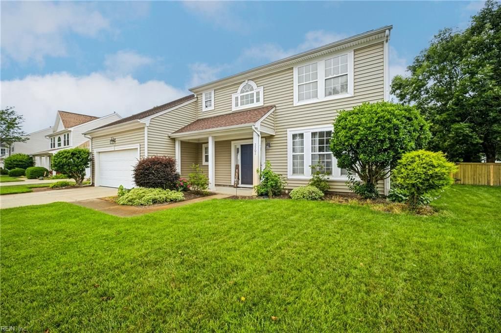 Photo of 3901 Whitley Park Drive, Virginia Beach, VA 23456 (MLS # 10639546)