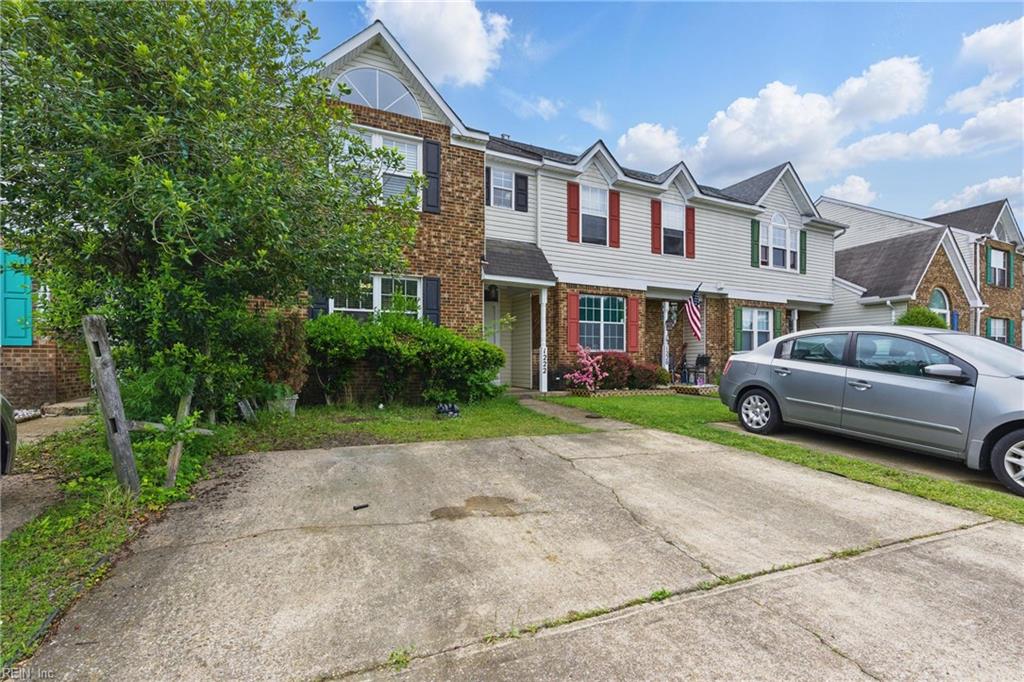 1222 Warwick DR