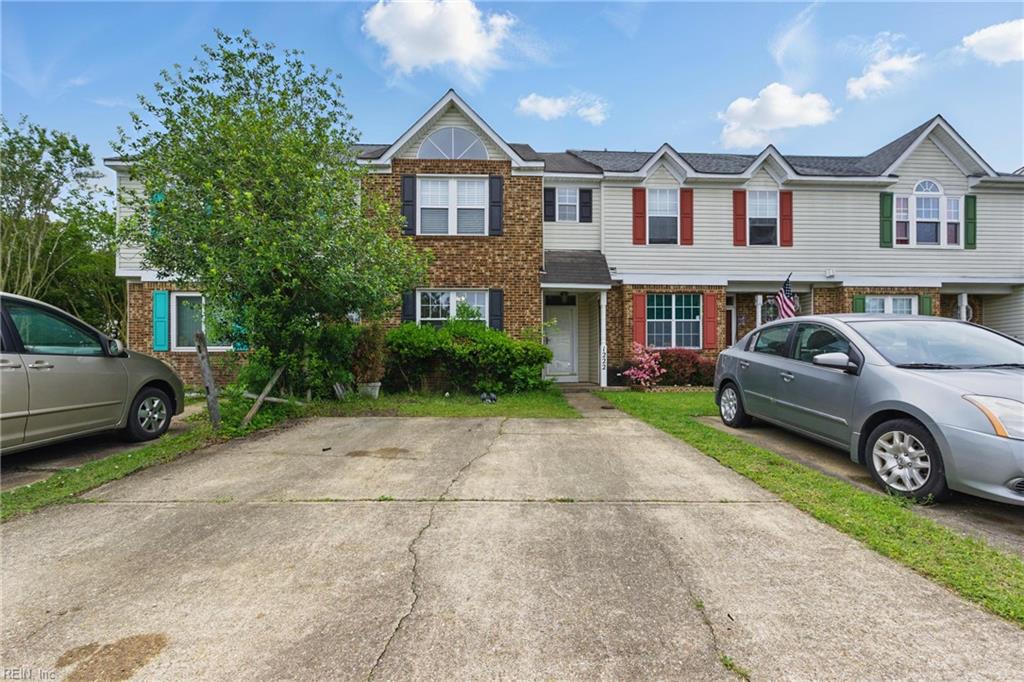 1222 Warwick DR