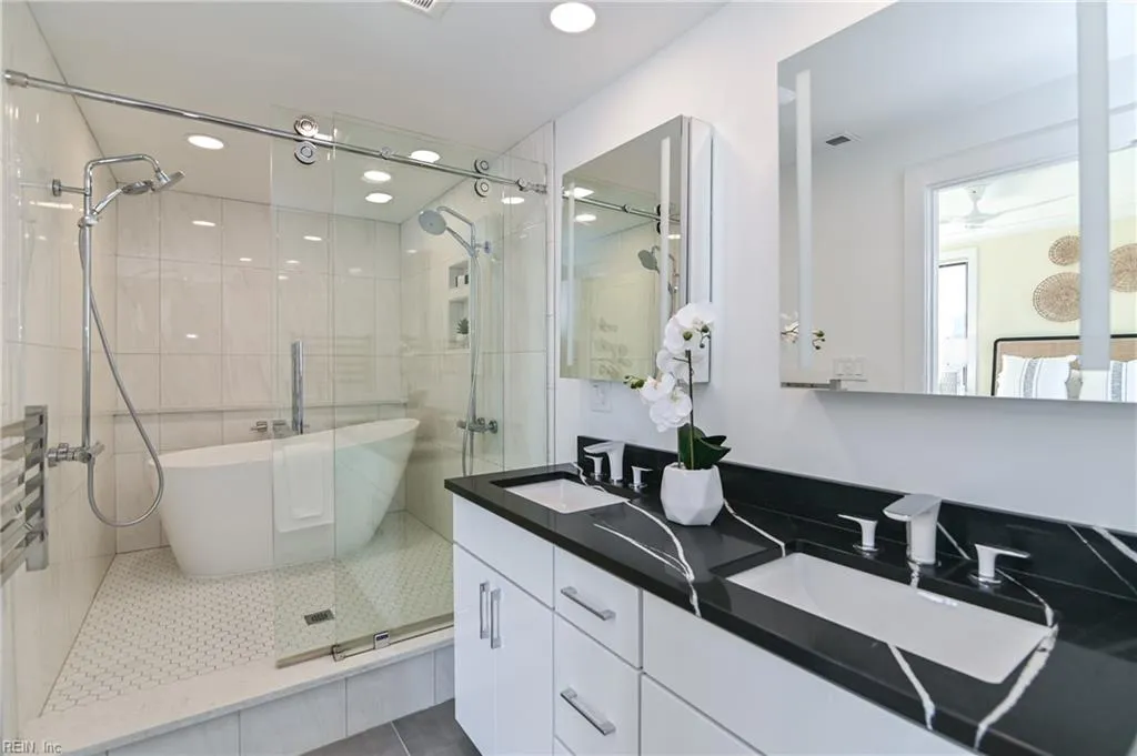 Norfolk, Virginia 23510, United States, 3 Bedrooms Bedrooms, ,2 BathroomsBathrooms,Residential,Active,106643