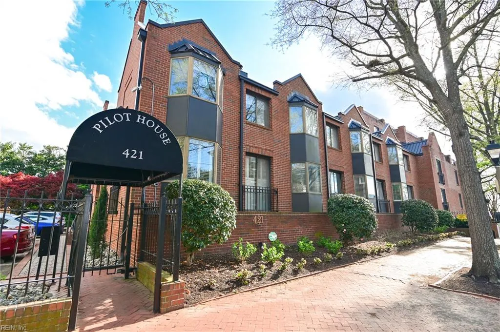 Norfolk, Virginia 23510, United States, 3 Bedrooms Bedrooms, ,2 BathroomsBathrooms,Residential,Active,106643