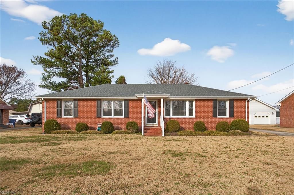 Photo of 420 Williams Road, Suffolk, VA 23434 (MLS # 10613896)