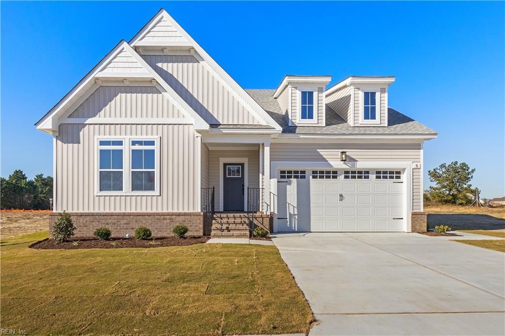 Photo of 8 Apron Drive, Suffolk, VA 23434 (MLS # 10620004)