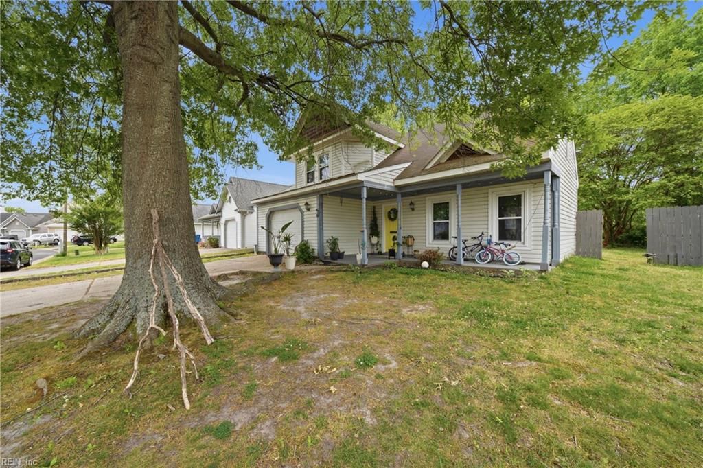 Photo of 636 Bridgewater Arch, Virginia Beach, VA 23462 (MLS # 10632232)