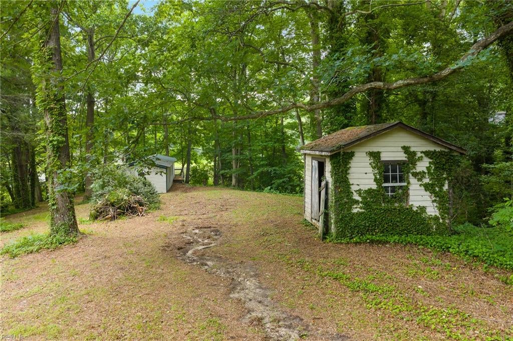 Photo of 3938 Paradise Point Road, Hayes, VA 23072 (MLS # 10641925)