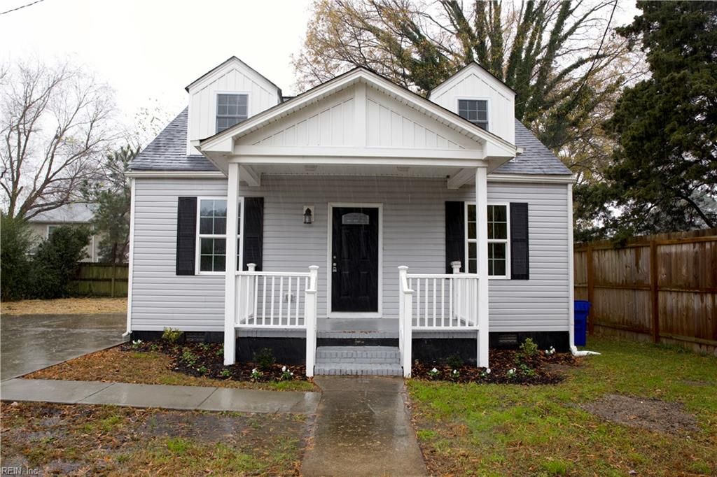 Photo of 20 Jordan Lane Lane, Portsmouth, VA 23703 (MLS # 10612090)