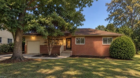 Photo of 524 Rose Marie Avenue, Virginia Beach, VA 23462 (MLS # 10658632)