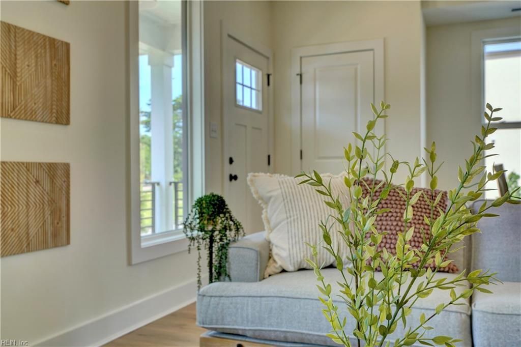 Photo of 410 Carolina Avenue, Norfolk, VA 23508 (MLS # 10633064)