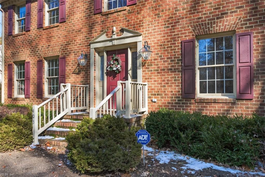 Photo of 403 Wormley Creek Drive, Yorktown, VA 23692 (MLS # 10619173)