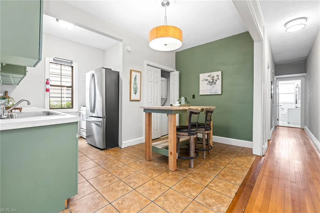 Norfolk, Virginia 23517, United States, 2 Bedrooms Bedrooms, ,1 BathroomBathrooms,Residential,Active,219791