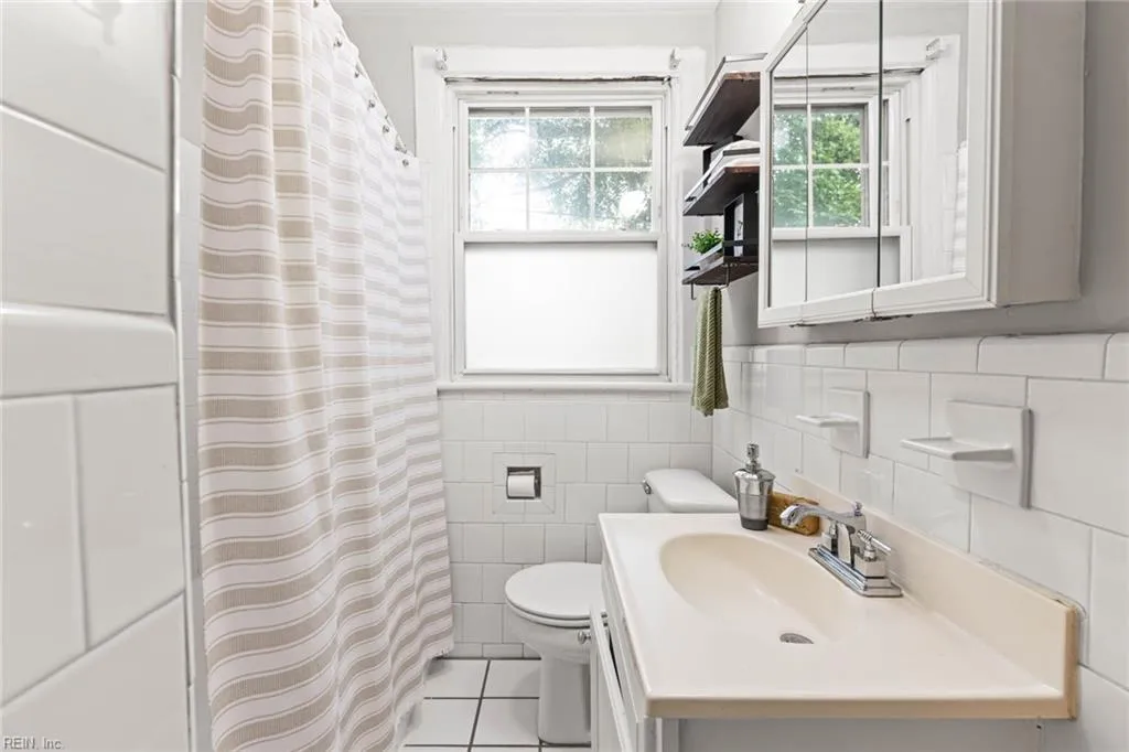 Norfolk, Virginia 23517, United States, 2 Bedrooms Bedrooms, ,1 BathroomBathrooms,Residential,Active,219791