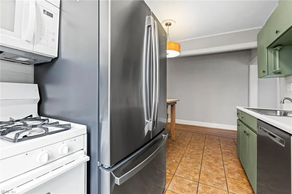 Norfolk, Virginia 23517, United States, 2 Bedrooms Bedrooms, ,1 BathroomBathrooms,Residential,Active,219791