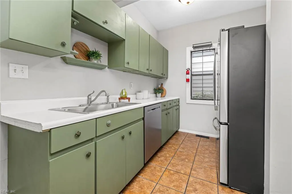 Norfolk, Virginia 23517, United States, 2 Bedrooms Bedrooms, ,1 BathroomBathrooms,Residential,Active,219791