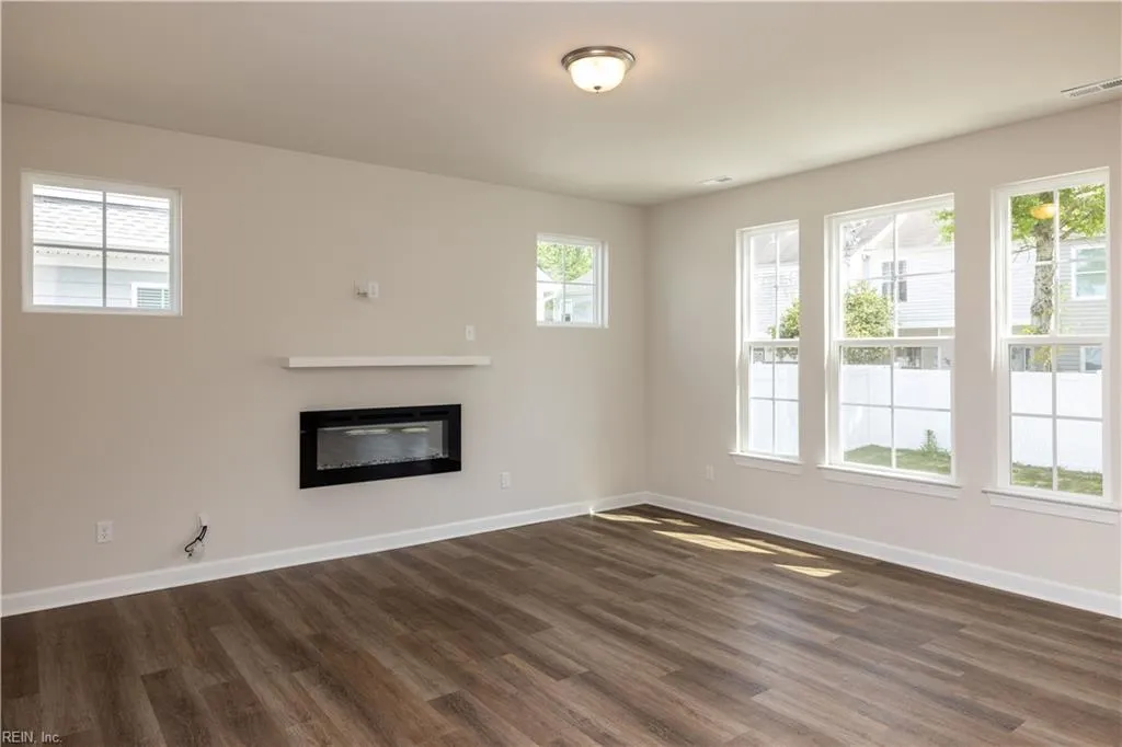 Suffolk, Virginia 23434, United States, 4 Bedrooms Bedrooms, ,3 BathroomsBathrooms,Residential,Active,253602