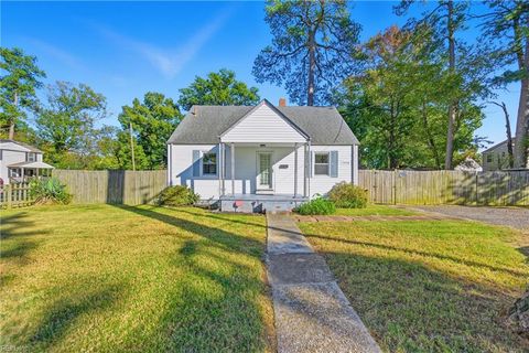 Photo of 7920 E Glen Road, Norfolk, VA 23505 (MLS # 10606778)