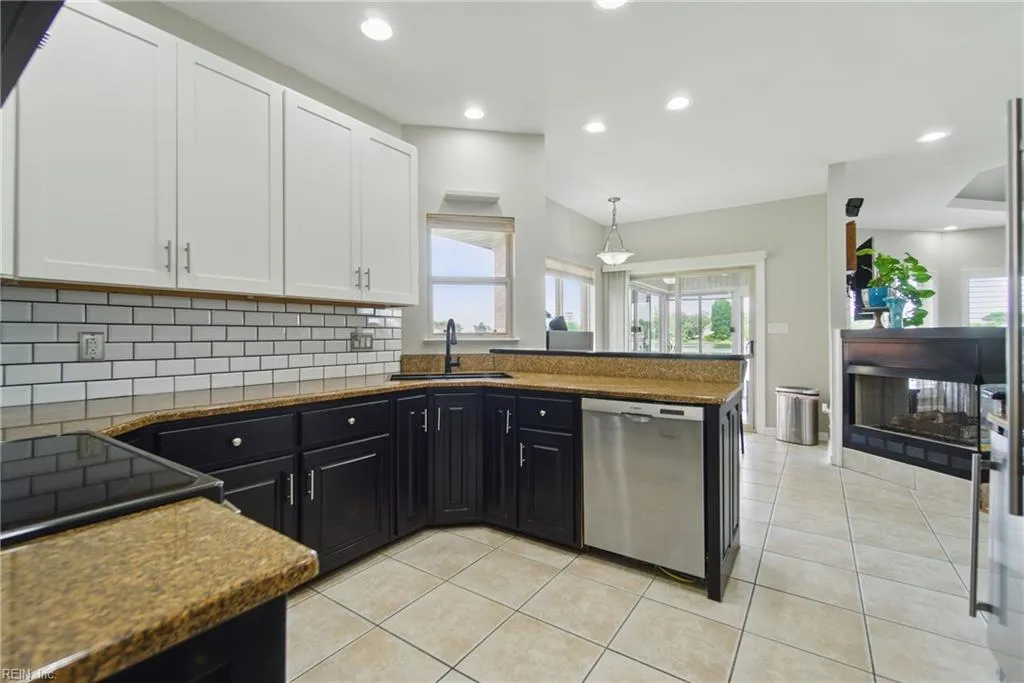 Hampton, Virginia 23669, United States, 3 Bedrooms Bedrooms, ,3 BathroomsBathrooms,Residential,Active,121682