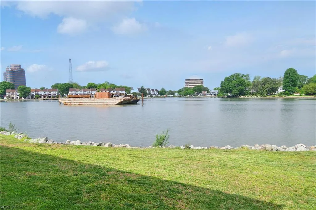 Hampton, Virginia 23669, United States, 3 Bedrooms Bedrooms, ,3 BathroomsBathrooms,Residential,Active,121682