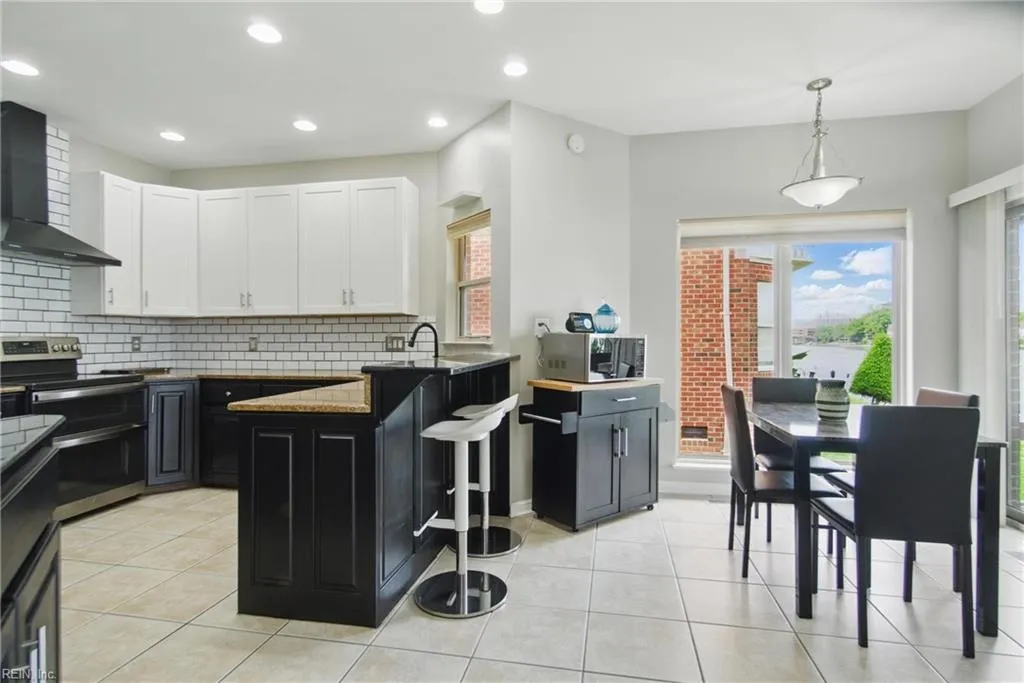 Hampton, Virginia 23669, United States, 3 Bedrooms Bedrooms, ,3 BathroomsBathrooms,Residential,Active,121682