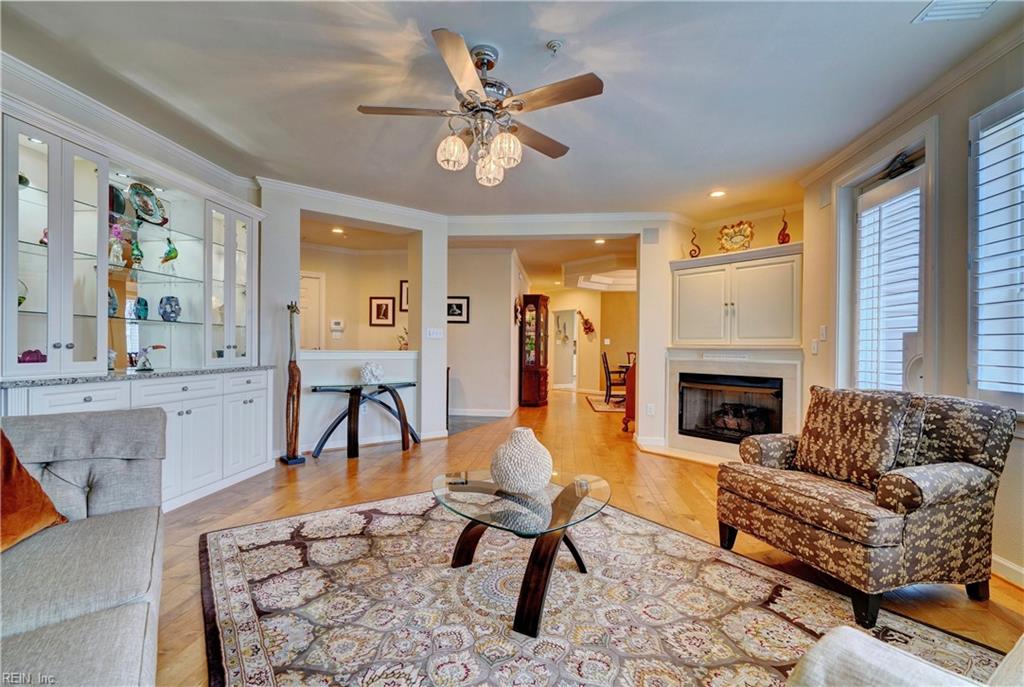 2308 Mariners Mark WAY 501