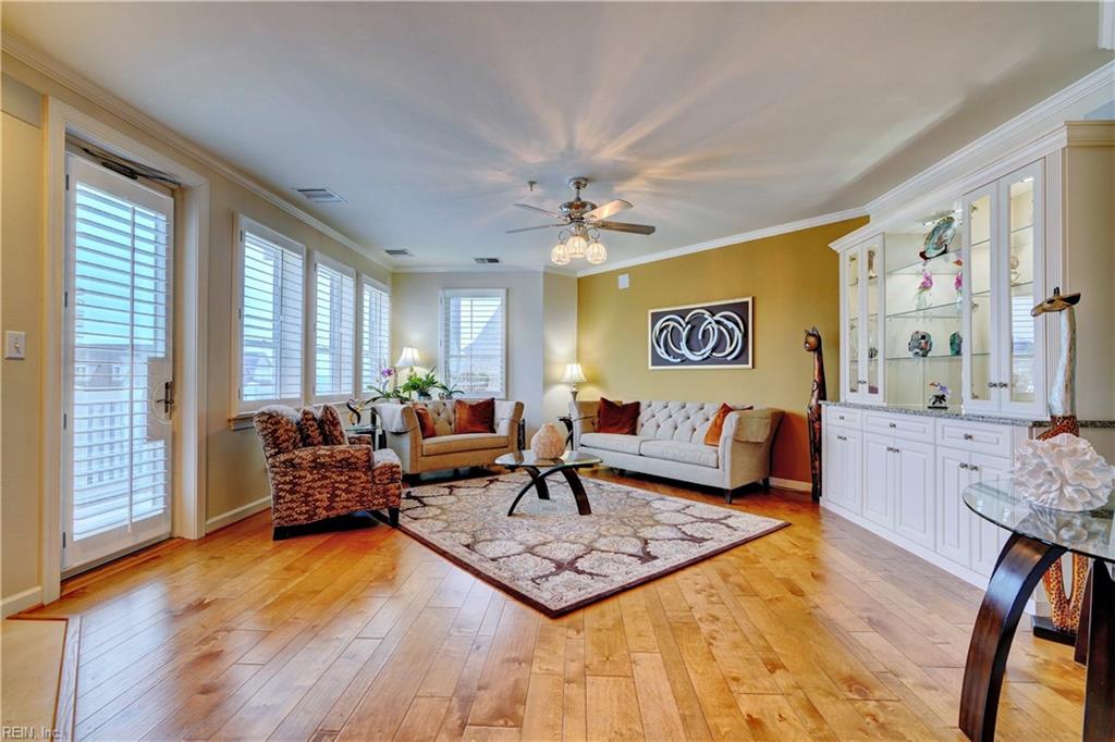 2308 Mariners Mark WAY 501