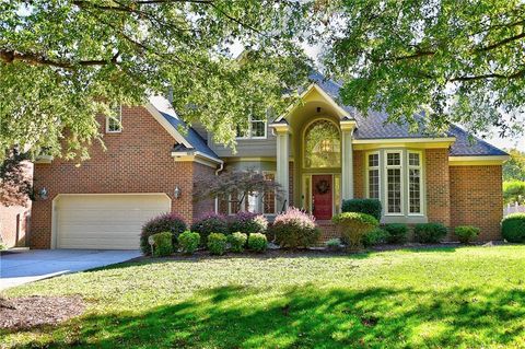 Photo of 1815 Tree Line Road, Virginia Beach, VA 23454 (MLS # 10606968)