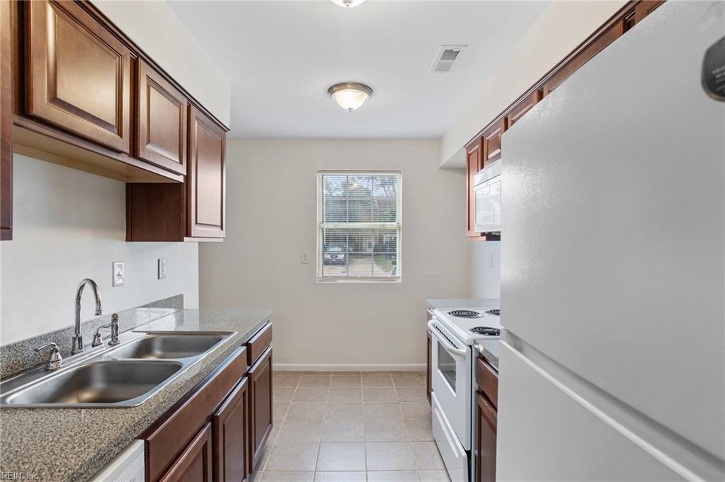 758 Spence CIR