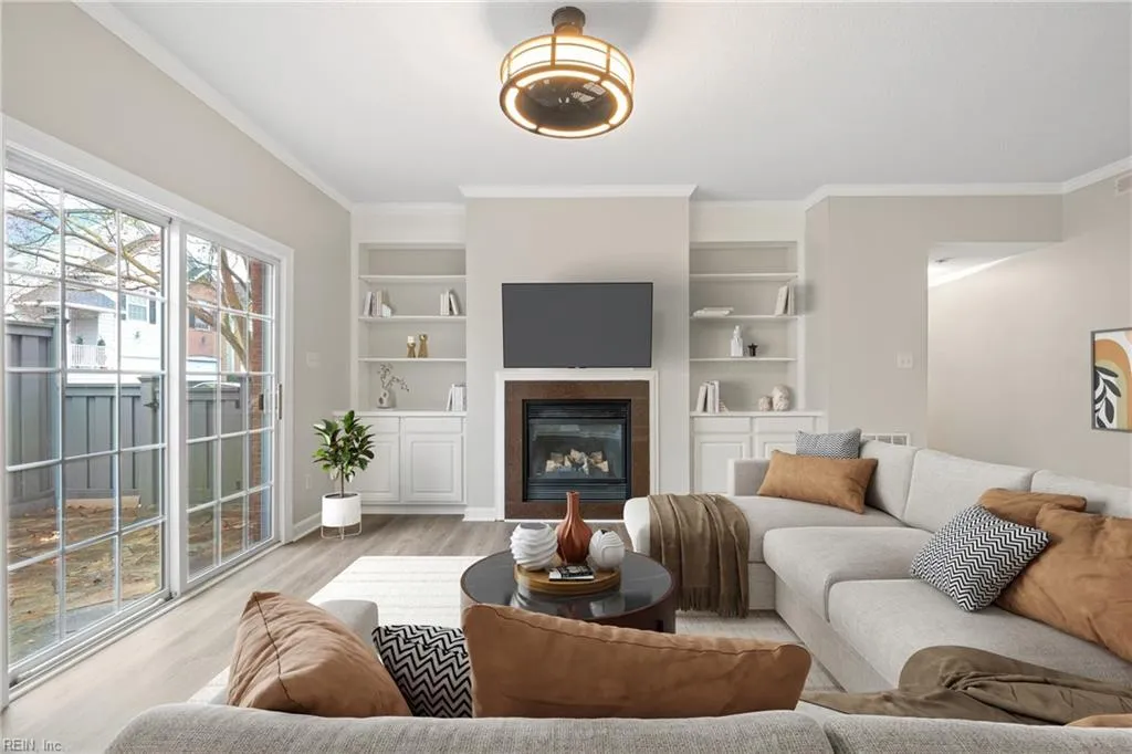 Virginia Beach, Virginia 23456, United States, 3 Bedrooms Bedrooms, ,2 BathroomsBathrooms,Residential,Pending,27425